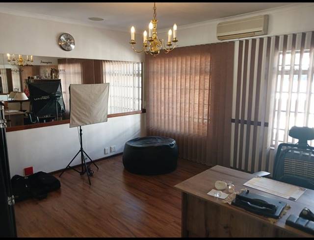 6 BEDROOM HOUSE FOR SALE IN ZWARTKOP EXT 4,5,6,8